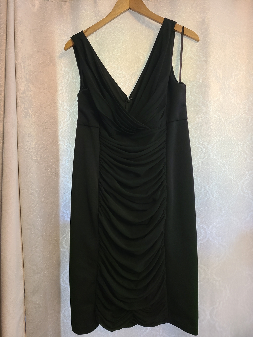 White House Black Market Size 14 Black Ruched V-Neck Women's Dress